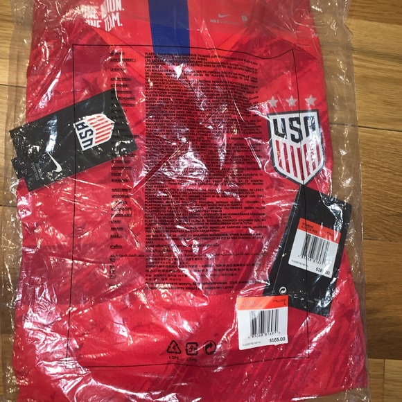 Women USA Olympic Team Soccer Jersey - Picture 4 of 4